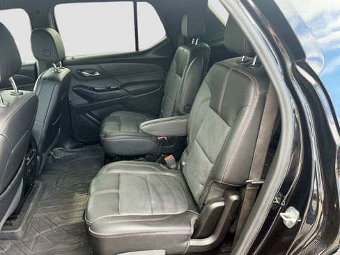 Used 2023 Chevrolet Traverse RS AWD/4WD image 25