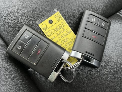 Used 2012 Cadillac SRX FWD image 27