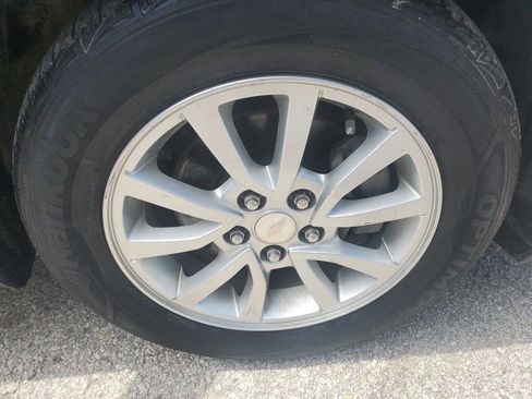 Used 2019 Chevrolet Sonic LT image 24