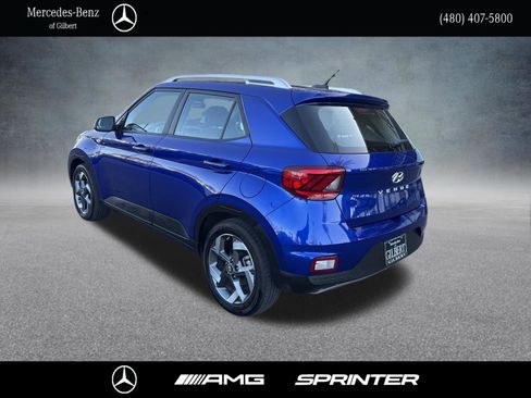 Used 2025 Hyundai Venue SEL FWD image 3