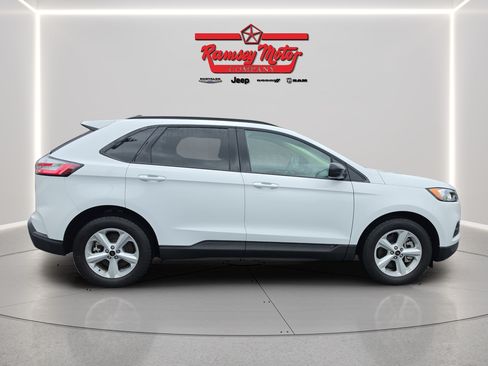 Used 2023 Ford Edge SE AWD/4WD image 6