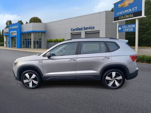 Used 2024 Volkswagen Taos S image 5