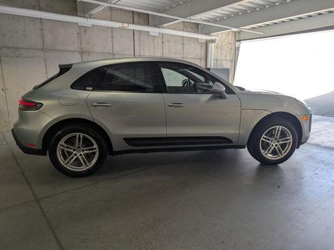 Used 2025 Porsche Macan image 10