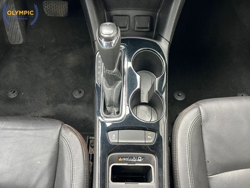 Used 2017 Chevrolet Cruze Premier FWD image 34
