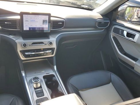 Used 2023 Ford Explorer XLT w/ Equipment Group 202A image 14
