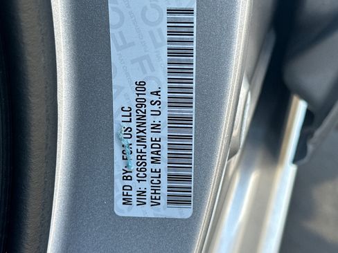 Used 2022 RAM 1500 Laramie AWD/4WD image 28