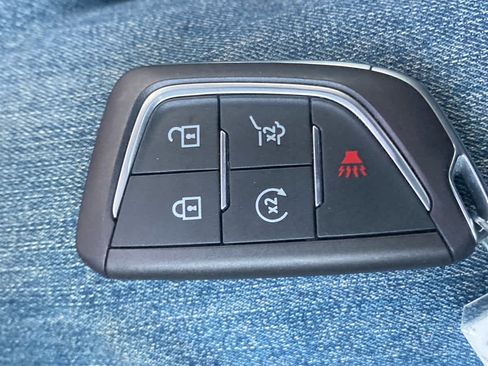 Used 2025 Cadillac Optiq Sport 1 w/ LPO, Floor Liner Package image 27