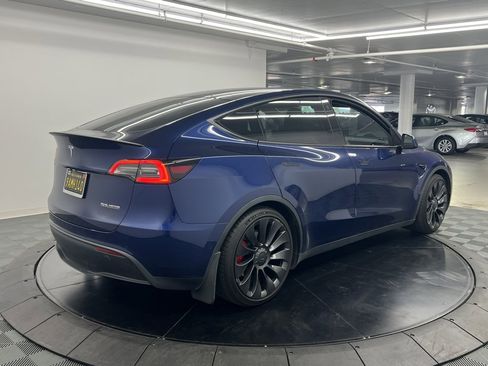 Used 2022 Tesla Model Y Performance image 4