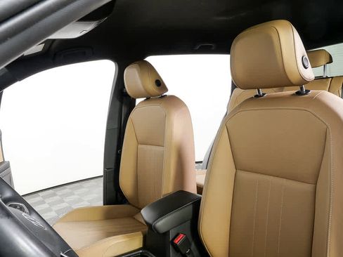 Certified 2023 Volkswagen Tiguan SE FWD image 11