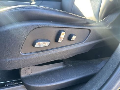 Used 2018 Cadillac XT5 Luxury w/ Driver Awareness Package image 21