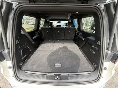 Used 2023 Jeep Wagoneer Series III w/ Preferred Equipment Group image 35