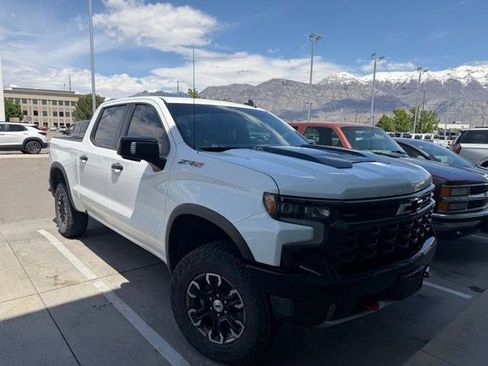 Used 2023 Chevrolet Silverado 1500 ZR2 AWD/4WD image 7