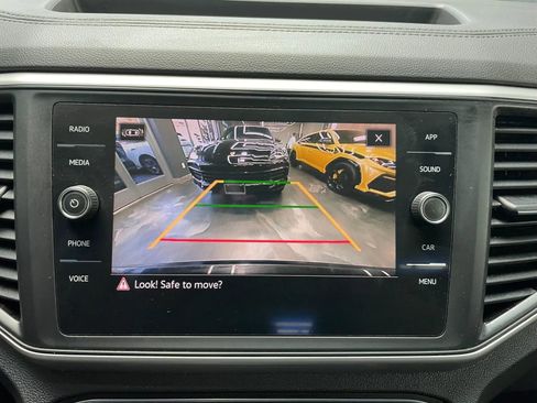 Used 2021 Volkswagen Atlas SE w/ Panoramic Sunroof Package image 8