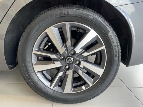 Certified 2021 Nissan Versa SV image 15