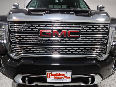 Used 2023 GMC Sierra 2500 Denali w/ Denali Ultimate Package image 4