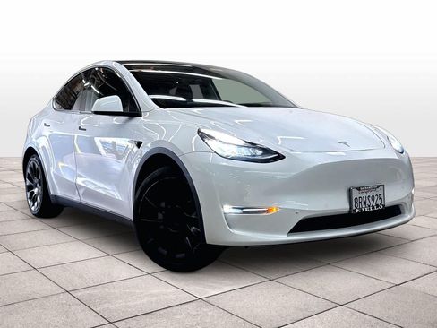 Used 2020 Tesla Model Y Long Range AWD/4WD image 2
