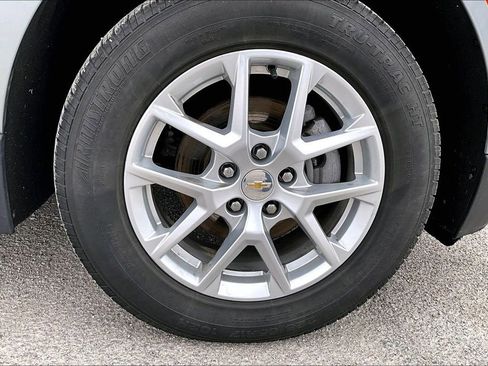 Used 2024 Chevrolet Equinox LT image 9
