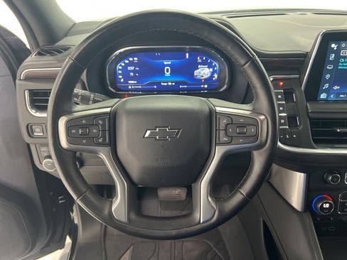 Used 2023 Chevrolet Suburban Z71 w/ Luxury Package image 10