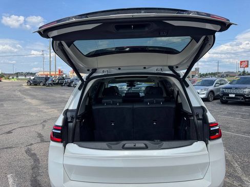 Used 2024 BMW X7 xDrive40i AWD/4WD image 45