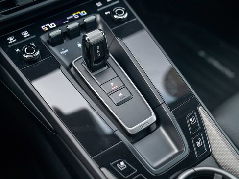 Used 2024 Porsche 911 Carrera GTS image 19