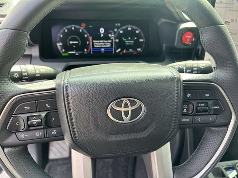 New 2026 Toyota 4Runner TRD Off-Road Premium AWD/4WD image 22