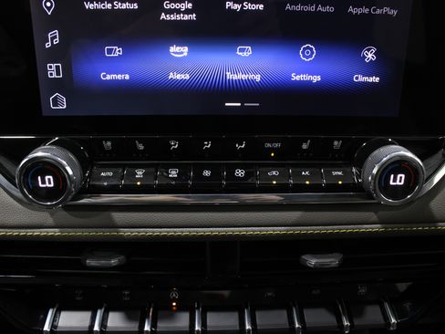 Used 2024 Chevrolet Colorado ZR2 w/ ZR2 Bison Edition image 21