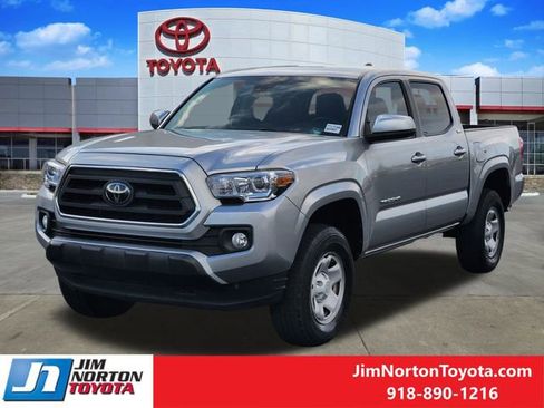 Used 2022 Toyota Tacoma SR5 RWD image 3