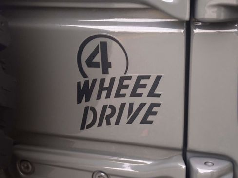 Used 2021 Jeep Wrangler Willys image 11