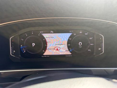 Used 2020 Volkswagen Tiguan SEL FWD image 25
