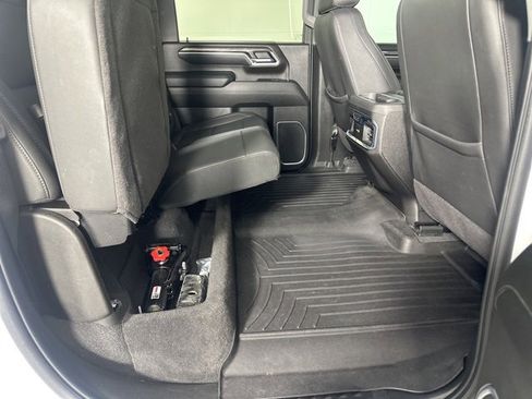 Used 2025 Chevrolet Silverado 2500 LTZ w/ LTZ Premium Package image 17