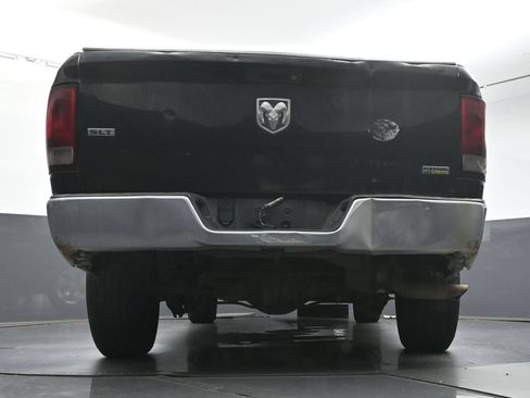 Used 2015 RAM 1500 Classic SLT RWD image 29