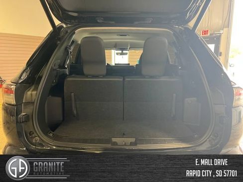 Used 2025 Mitsubishi Outlander SE FWD image 23