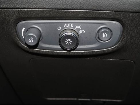 Certified 2023 Buick Encore GX Select FWD image 28