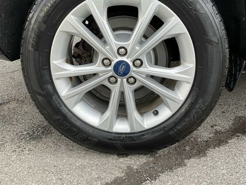 Used 2018 Ford Escape SE image 11