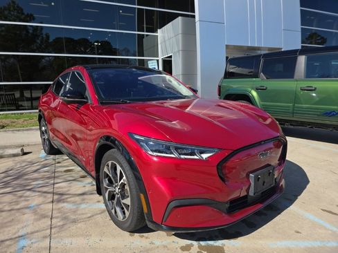 Used 2021 Ford Mustang Mach-E Premium image 2