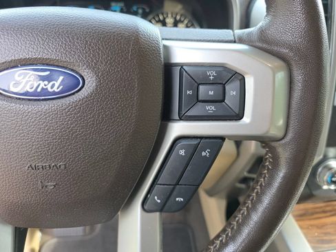 Used 2020 Ford F150 Lariat w/ Equipment Group 502A Luxury RWD image 31