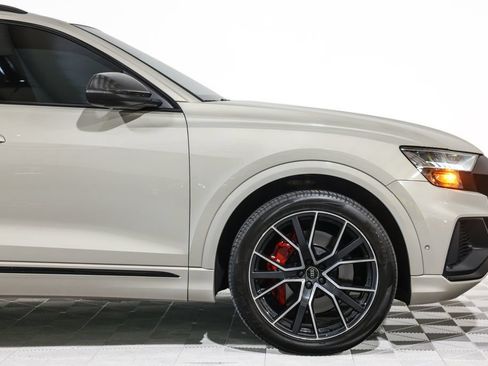 Used 2021 Audi SQ8 Prestige AWD/4WD image 3