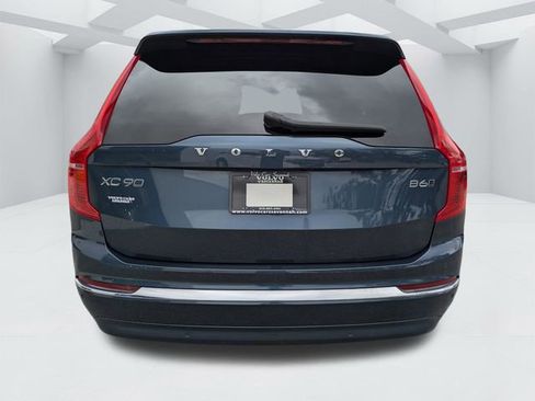 Certified 2023 Volvo XC90 B6 Plus AWD/4WD image 6