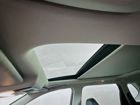 Used 2022 Nissan Rogue SL image 26