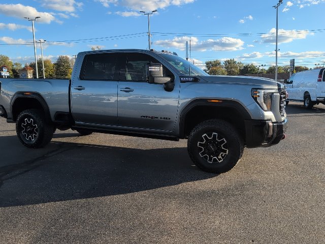 Used 2024 GMC Sierra 2500 AT4X AWD/4WD image 11