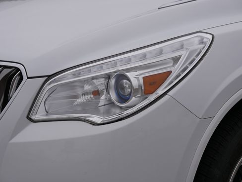 Used 2017 Buick Enclave Leather image 16