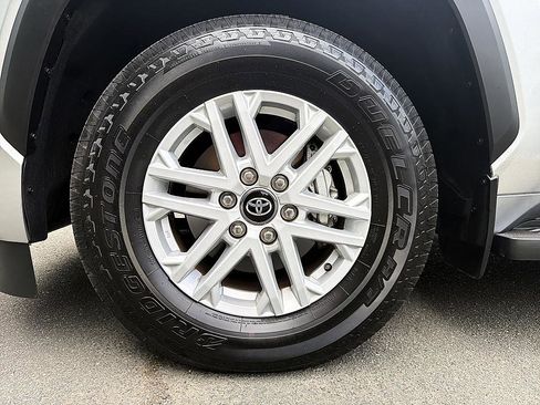 Used 2025 Toyota Sequoia SR5 AWD/4WD image 8