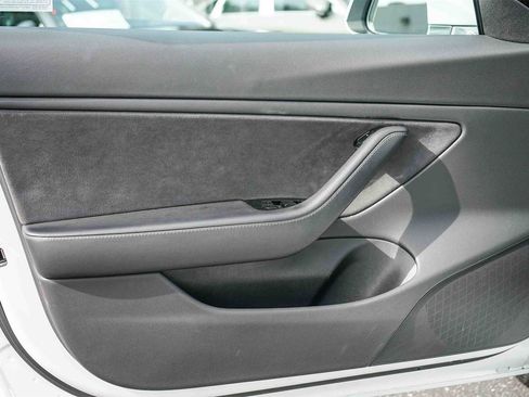 Used 2020 Tesla Model 3 Long Range image 19