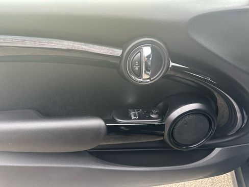 Used 2014 MINI Cooper 2-Door Hardtop image 13