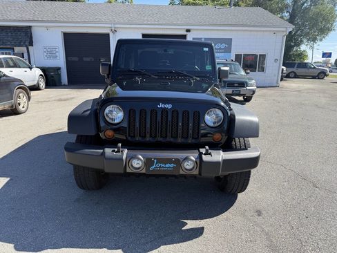 Used 2013 Jeep Wrangler Sport image 3