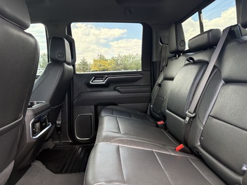 Used 2025 Chevrolet Silverado 2500 LTZ w/ LTZ Premium Package AWD/4WD image 14