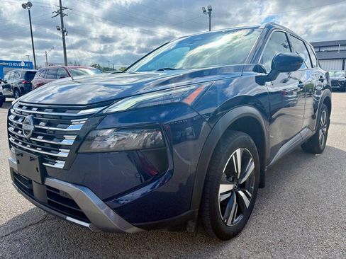 Used 2024 Nissan Rogue SL w/ SL Premium Package image 8