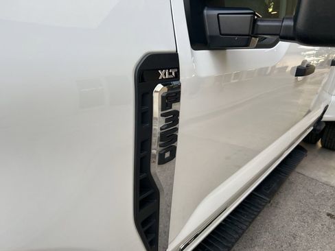 Used 2025 Ford F350 XLT image 13