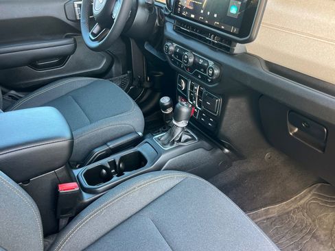Used 2025 Jeep Wrangler Unlimited Sport S 4xe AWD/4WD image 16