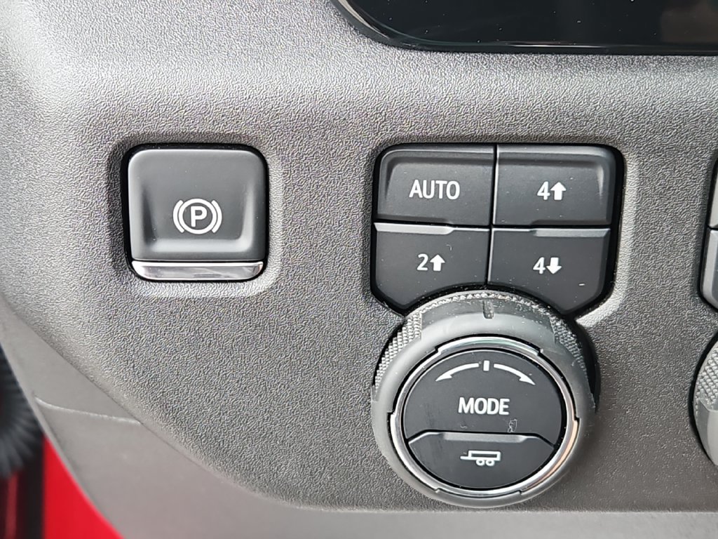 Certified 2025 Chevrolet Silverado 1500 High Country w/ High Country Premium Package AWD/4WD image 25